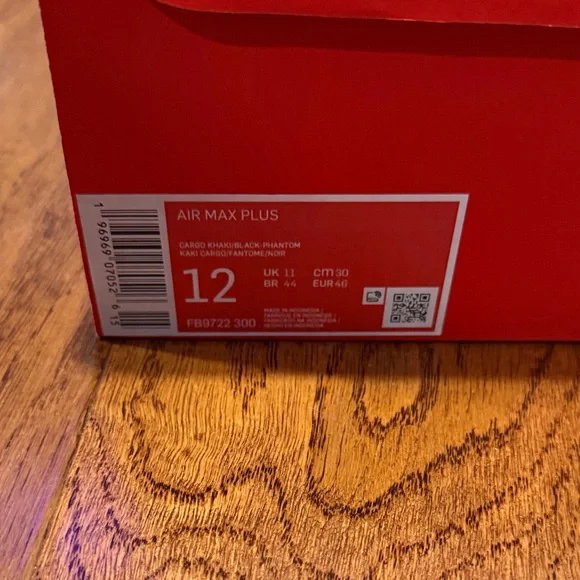 Nike Air Max Plus - Picture 2 of 7